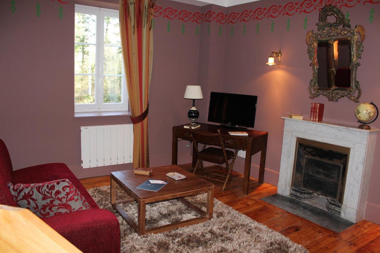Domaine Des Grands Cedres Bed & Breakfast Cordelle Dış mekan fotoğraf