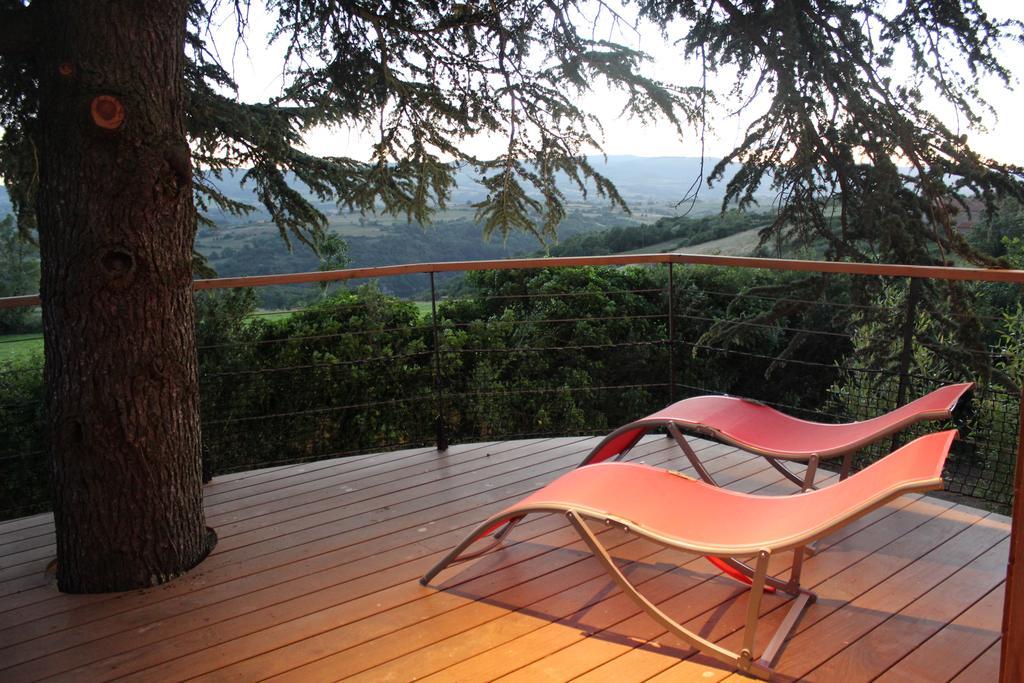 Domaine Des Grands Cedres Bed & Breakfast Cordelle Dış mekan fotoğraf